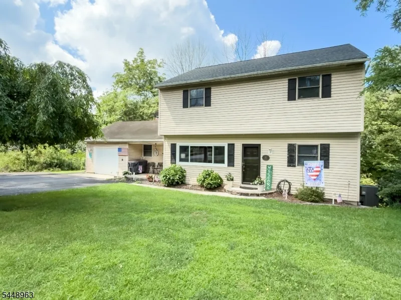 427 Mount Hermon Rd Hope, NJ 07825