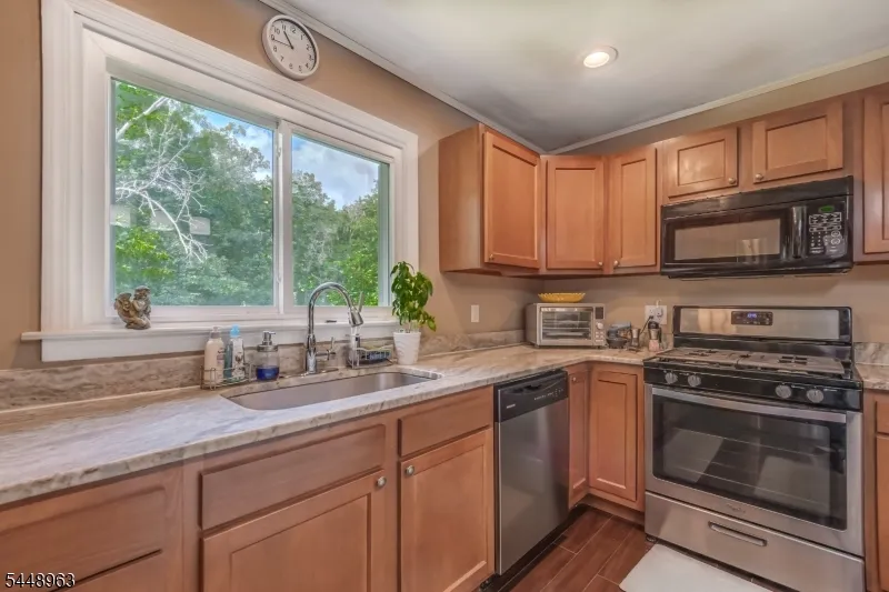 427 Mount Hermon Rd Hope, NJ 07825