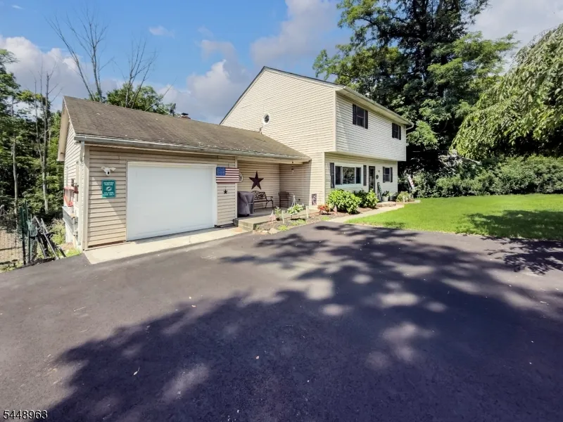 427 Mount Hermon Rd Hope, NJ 07825