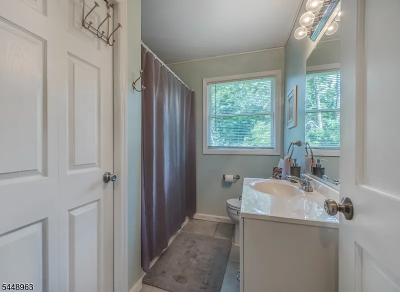 427 Mount Hermon Rd Hope, NJ 07825