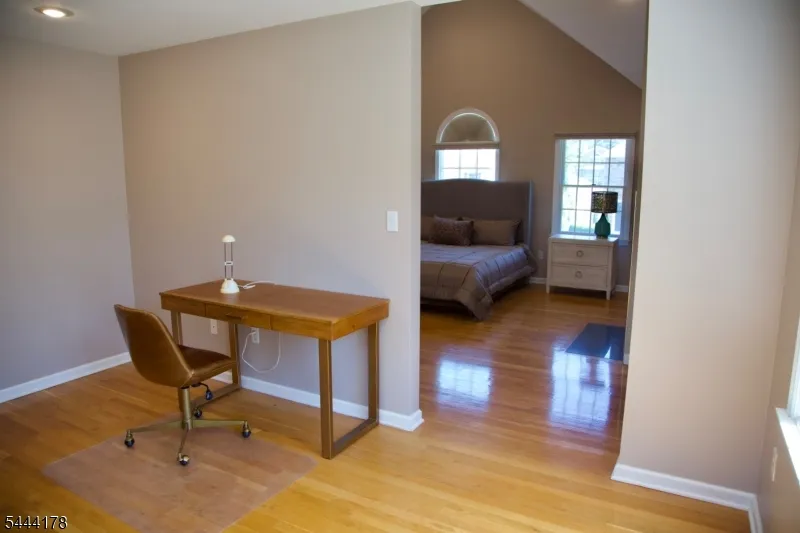 43 Cleveland Ave East Hanover, NJ 07936