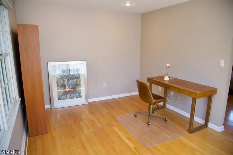 43 Cleveland Ave East Hanover, NJ 07936