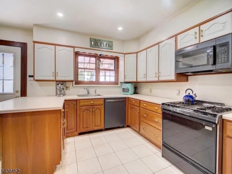 1136 Coolidge Rd Elizabeth City, NJ 07208