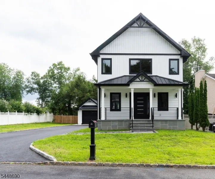 9 Hugenot St East Hanover, NJ 07936
