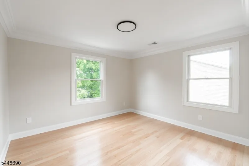 9 Hugenot St East Hanover, NJ 07936