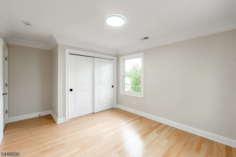 9 Hugenot St East Hanover, NJ 07936