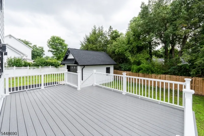 9 Hugenot St East Hanover, NJ 07936