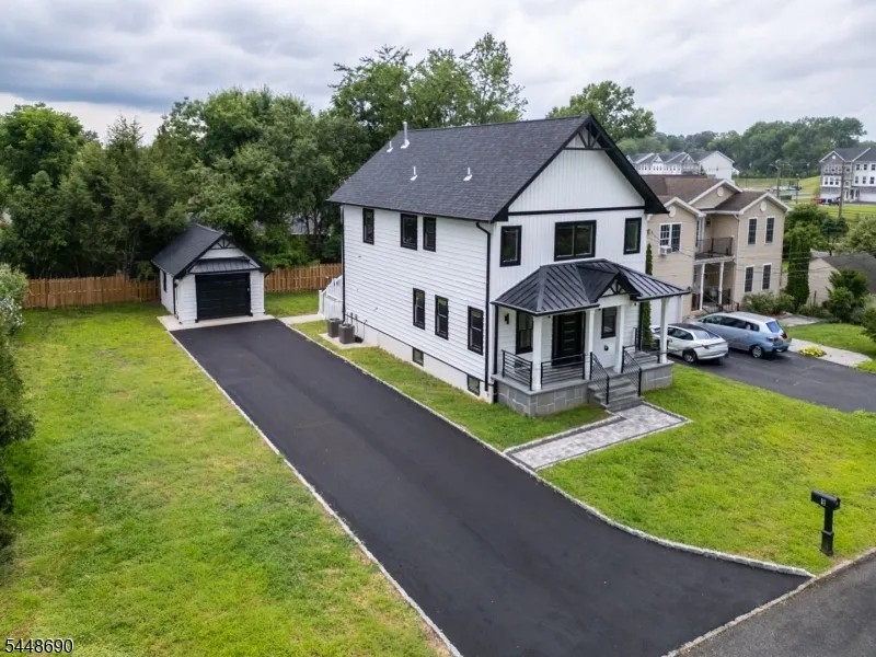 9 Hugenot St East Hanover, NJ 07936