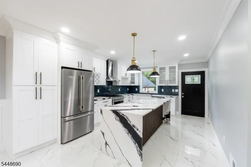 9 Hugenot St East Hanover, NJ 07936
