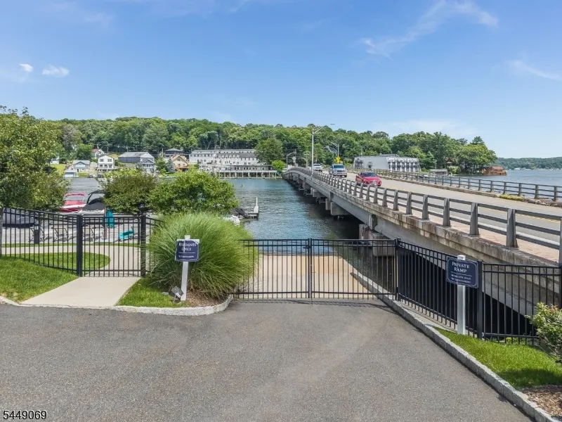 468 River Styx Rd #4 Unit 4 Hopatcong, NJ 07843