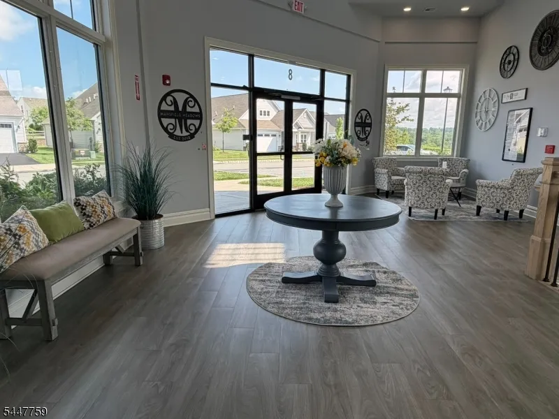 40 Thomas Knoll Blvd Mansfield, NJ 07865