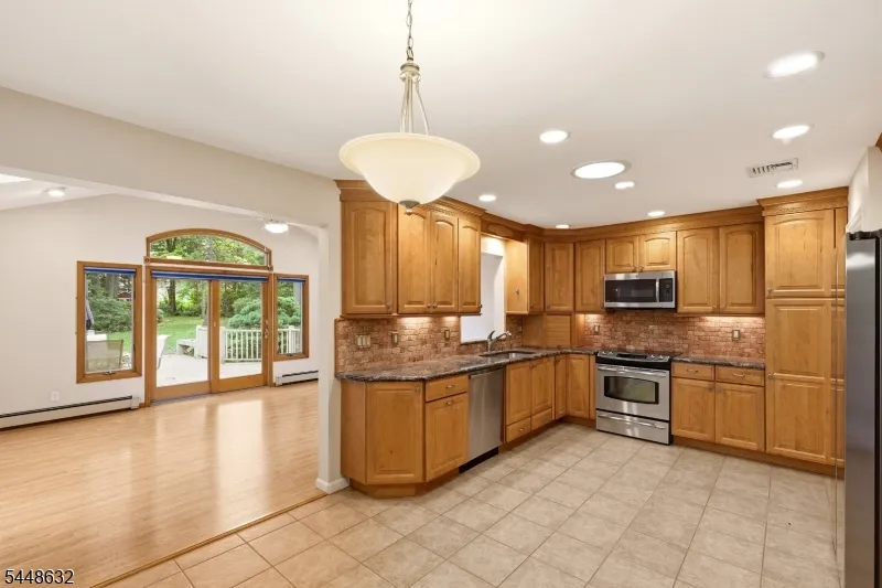 51 Union County Pkwy Clark, NJ 07066