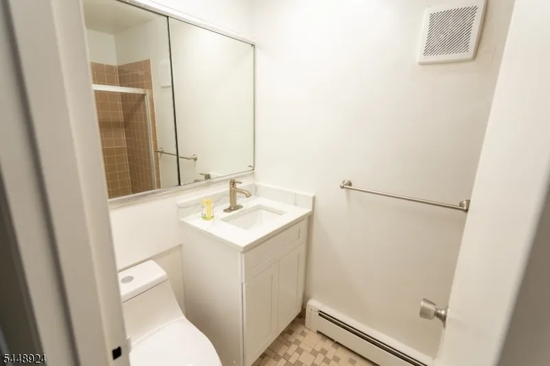 355 River Road #E Unit E Nutley, NJ 07110