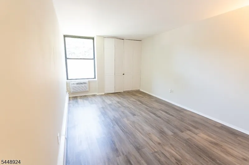 355 River Road #E Unit E Nutley, NJ 07110