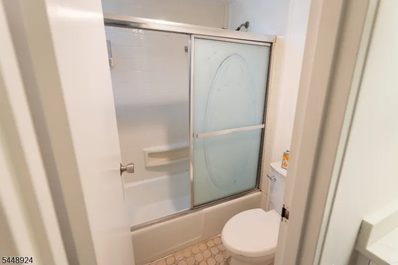 355 River Road #E Unit E Nutley, NJ 07110