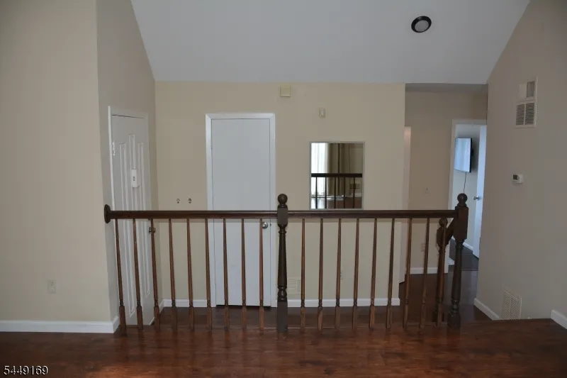 1306 Spruce Hills Dr Glen Gardner, NJ 08826