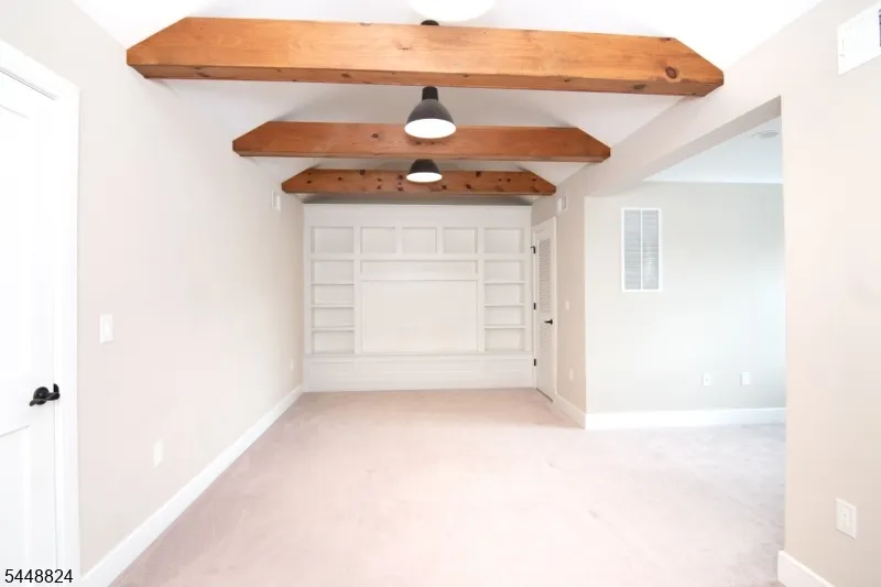 14 Clover Ct Berkeley Heights, NJ 07922