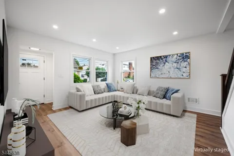 15 Dunkerly St