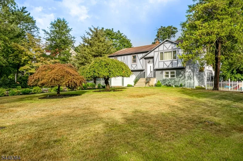 737 W 8Th St Plainfield City, NJ 07060