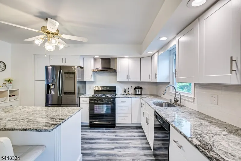 737 W 8Th St Plainfield City, NJ 07060