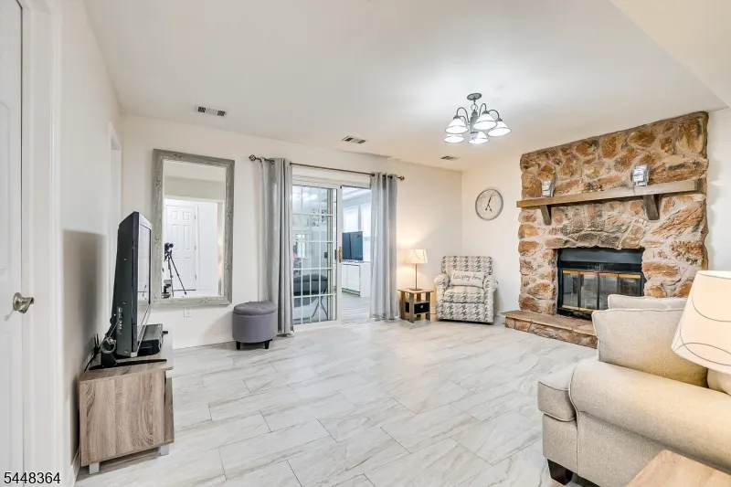 737 W 8Th St Plainfield City, NJ 07060