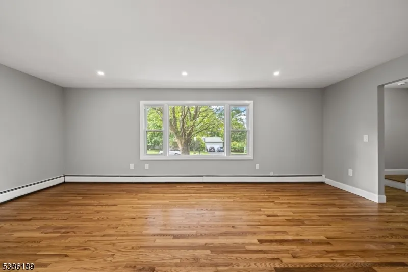 14 Kim Ln Washington, NJ 07840