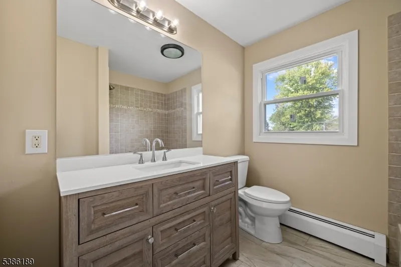 14 Kim Ln Washington, NJ 07840