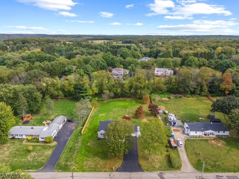 14 Kim Ln Washington, NJ 07840