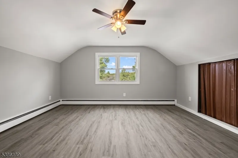 14 Kim Ln Washington, NJ 07840