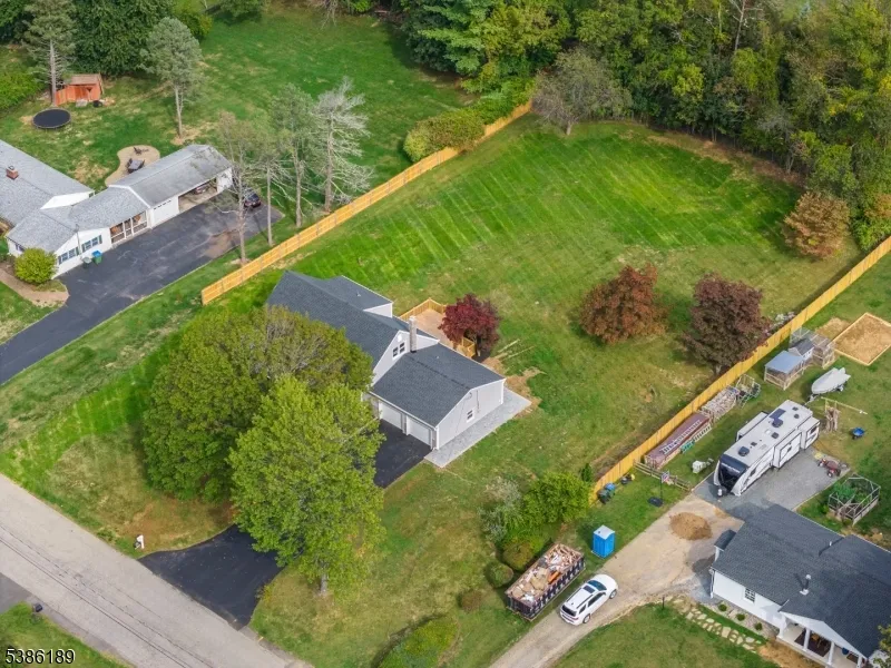 14 Kim Ln Washington, NJ 07840
