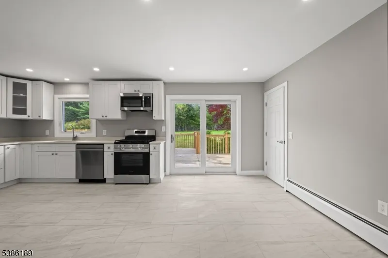14 Kim Ln Washington, NJ 07840
