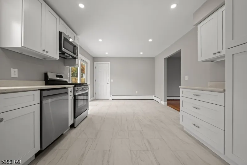 14 Kim Ln Washington, NJ 07840