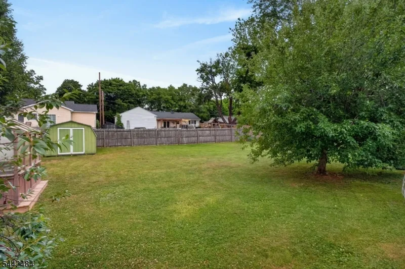 309 Stelko Ave Lopatcong, NJ 08865