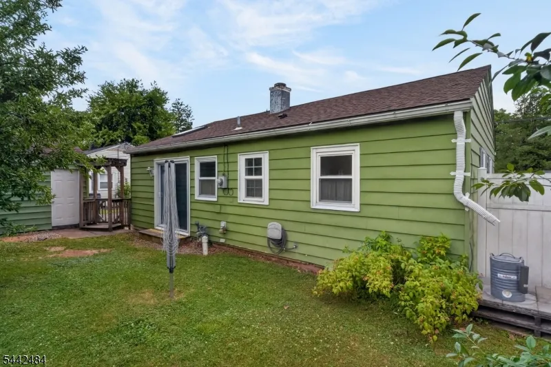309 Stelko Ave Lopatcong, NJ 08865