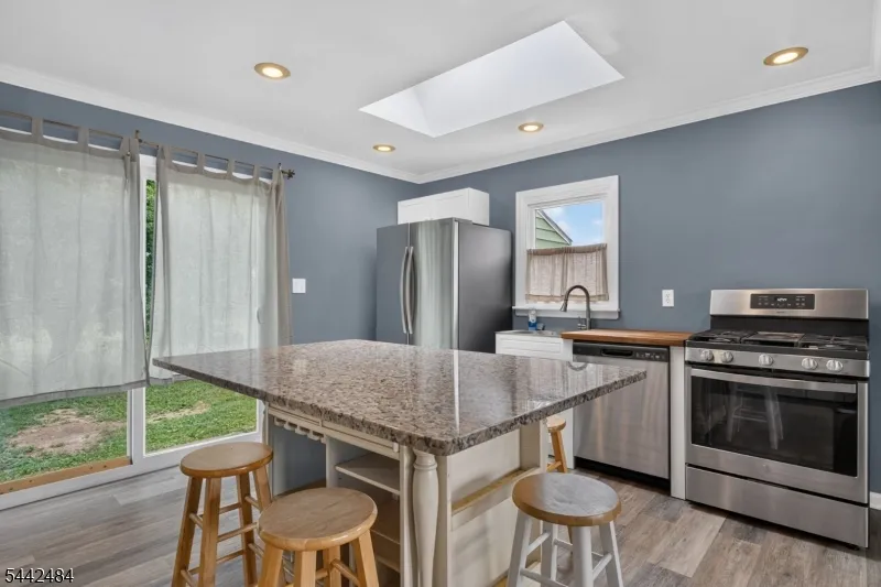 309 Stelko Ave Lopatcong, NJ 08865