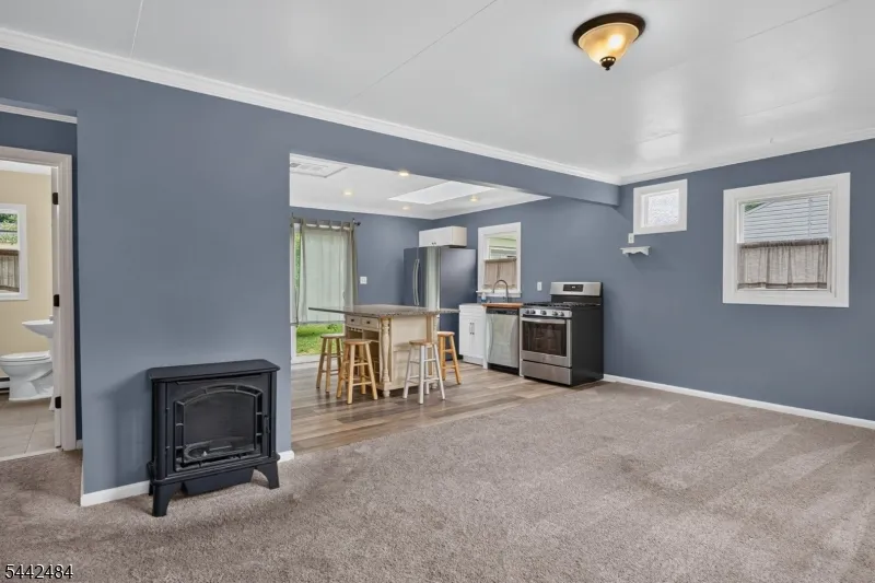 309 Stelko Ave Lopatcong, NJ 08865