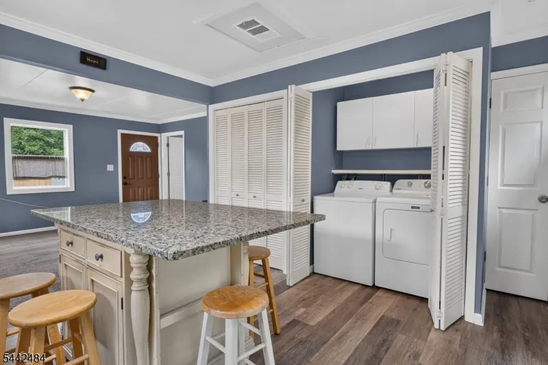 309 Stelko Ave Lopatcong, NJ 08865