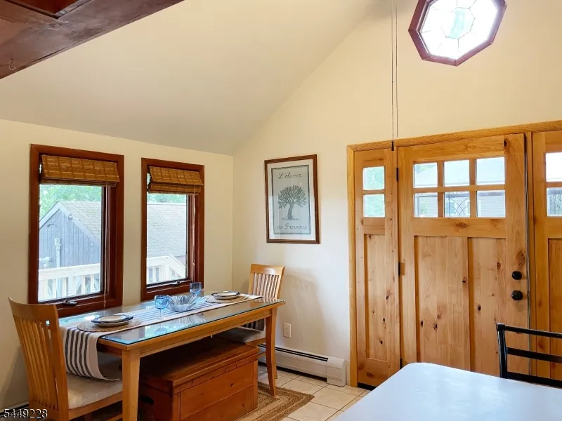 16 Lakeview Rd Hopatcong, NJ 07843