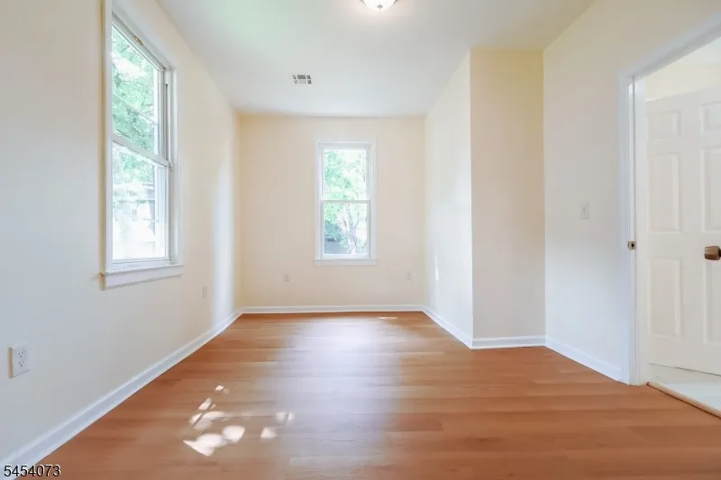 865 S 20Th St Newark City, NJ 07108