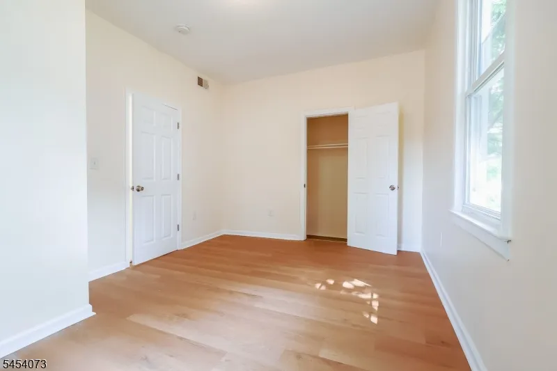 865 S 20Th St Newark City, NJ 07108