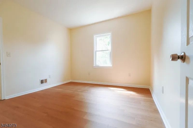 865 S 20Th St Newark City, NJ 07108