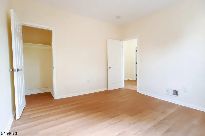865 S 20Th St Newark City, NJ 07108