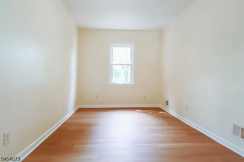 865 S 20Th St Newark City, NJ 07108