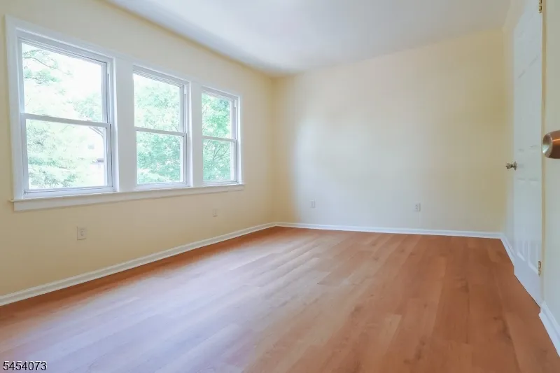 865 S 20Th St Newark City, NJ 07108