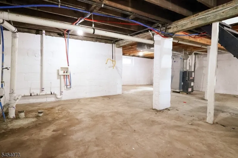 865 S 20Th St Newark City, NJ 07108