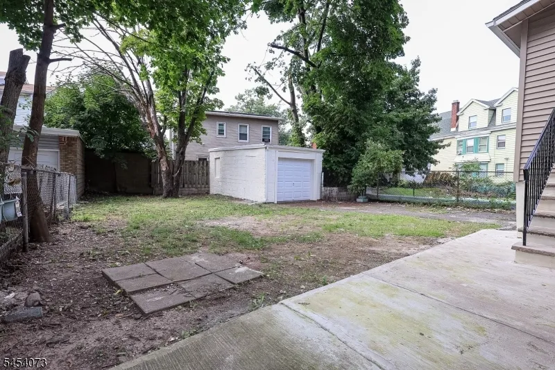 865 S 20Th St Newark City, NJ 07108