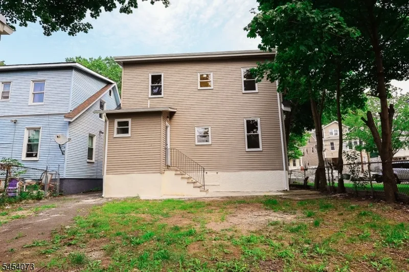 865 S 20Th St Newark City, NJ 07108