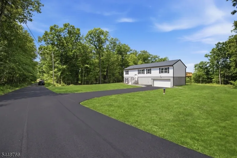 14 Fawn Run Montague, NJ 07827