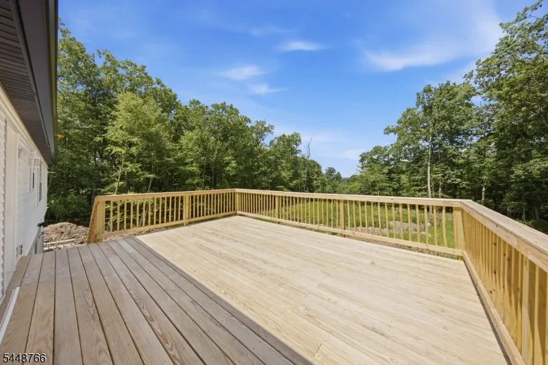14 Fawn Run Montague, NJ 07827