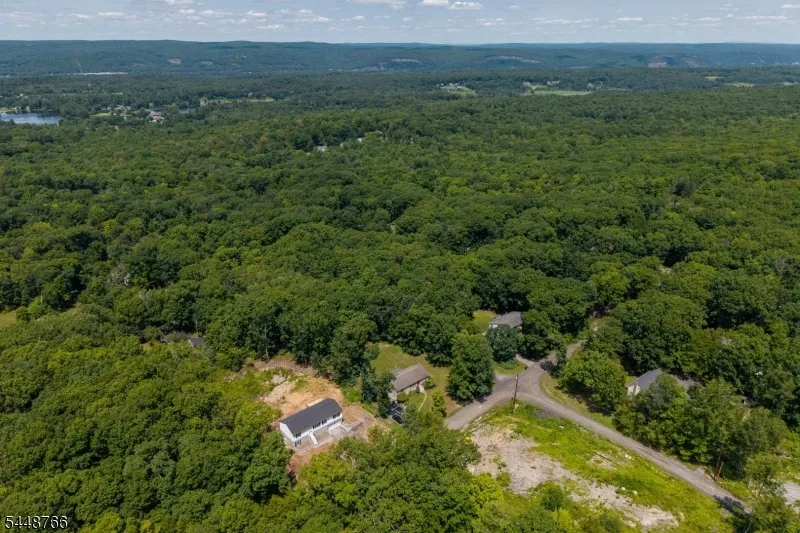 14 Fawn Run Montague, NJ 07827